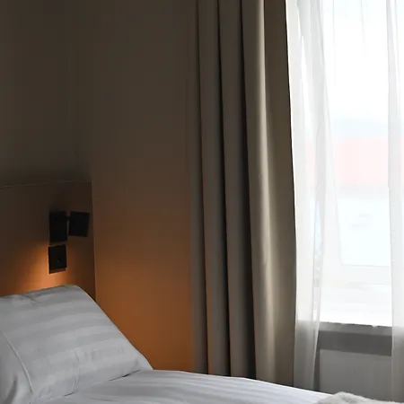Local 101 Hotel 3*